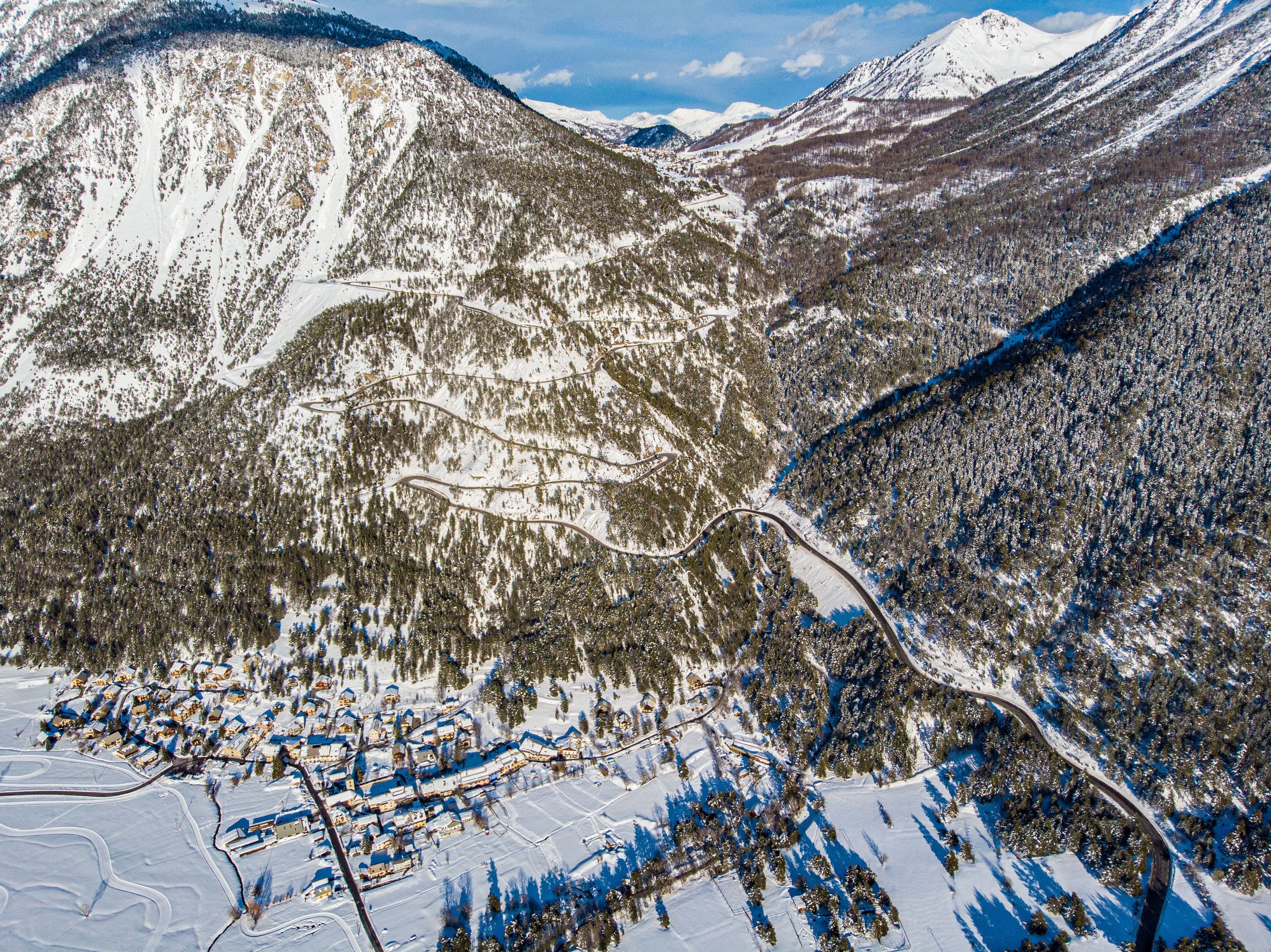 Your Guide to Snowcab Transfers from Turin Airport to Montgenevre