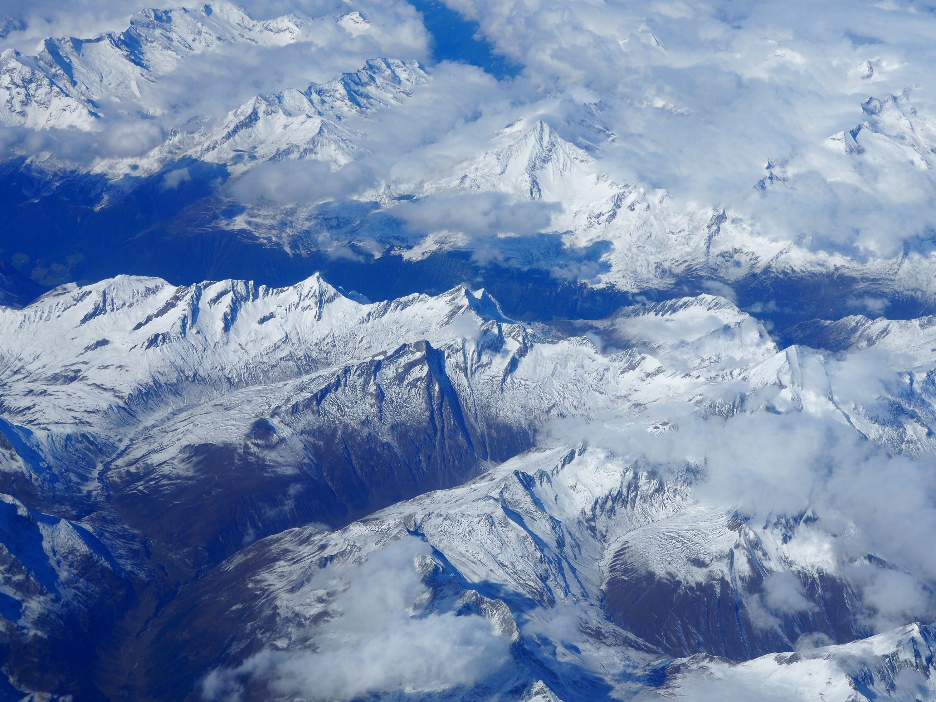 Gomontgenevre travelling from the uk
