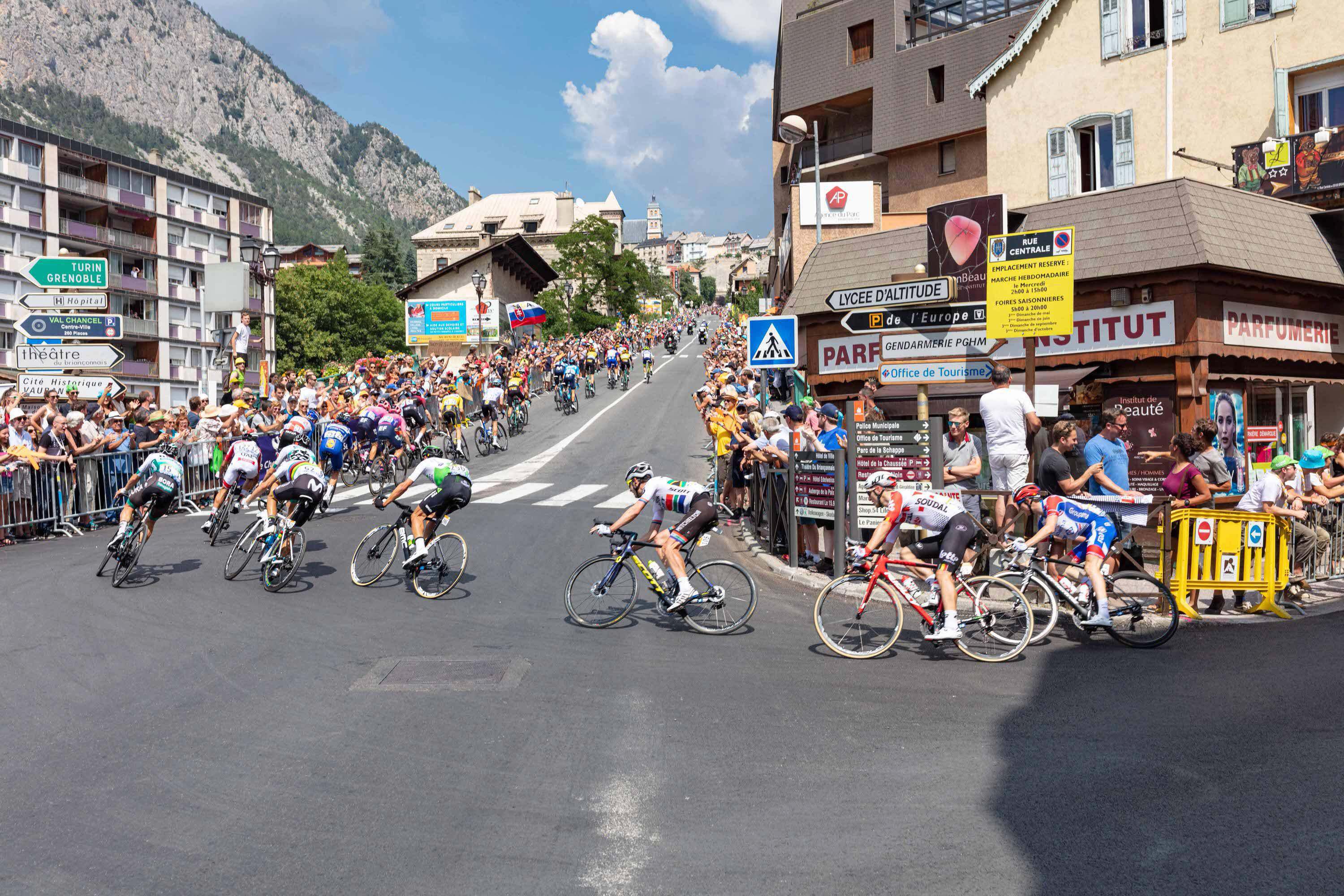 Snow Cab: the transfers pros during the L’Étape and Tour de France 2022